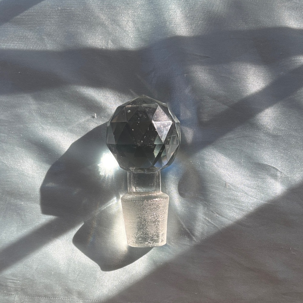 Faceted Glass Bottle Stopper